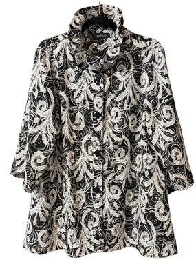 Yushi Black & White Floral Swing Jacket Size L Made in USA Artsy Statement Coat